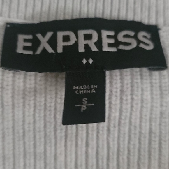 Express women's top - Picture 2 of 3